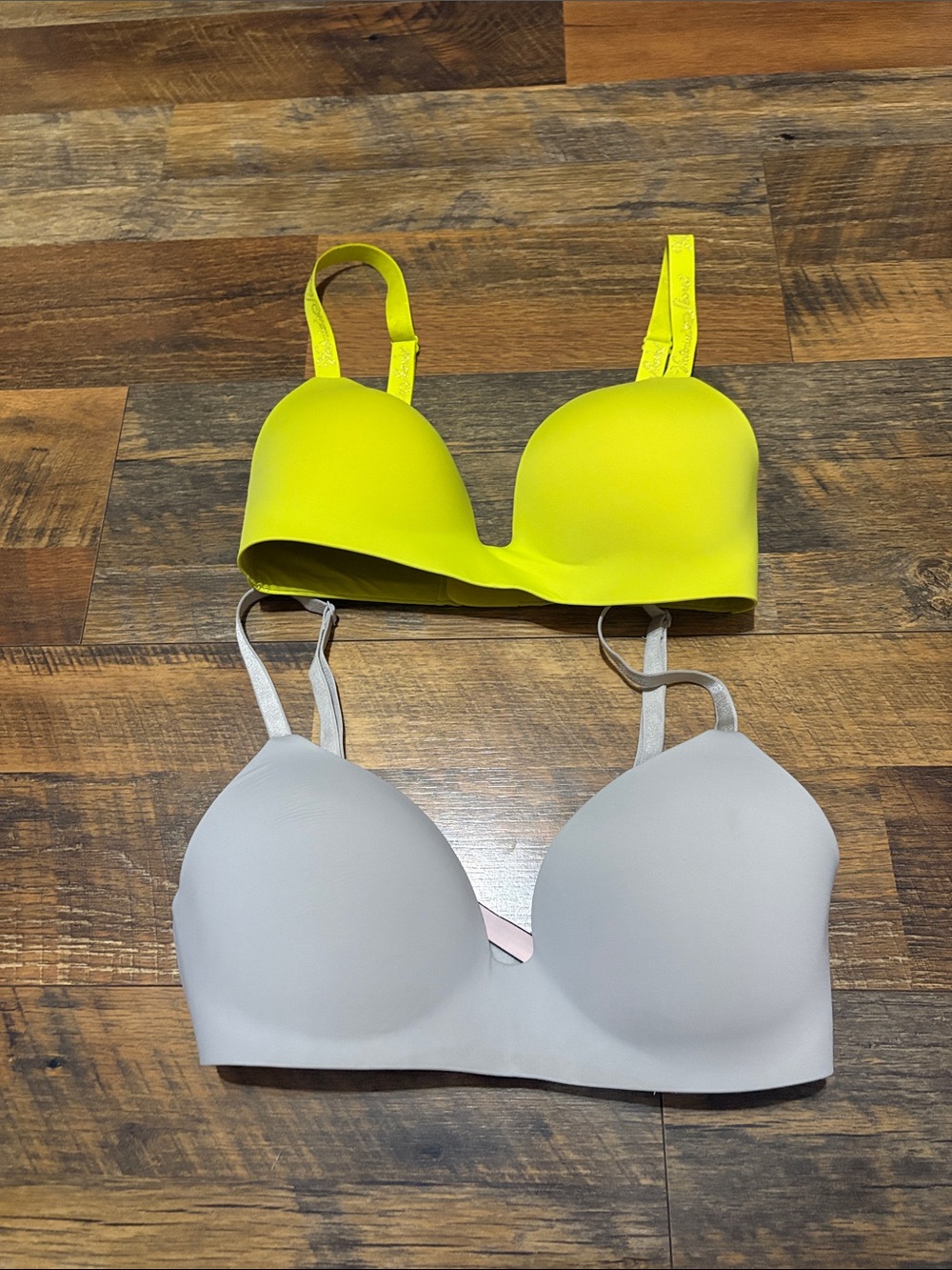 Victoria Secret‎ Neon Yellow  and Gray Lightly Lined T Shirt Bra Size
